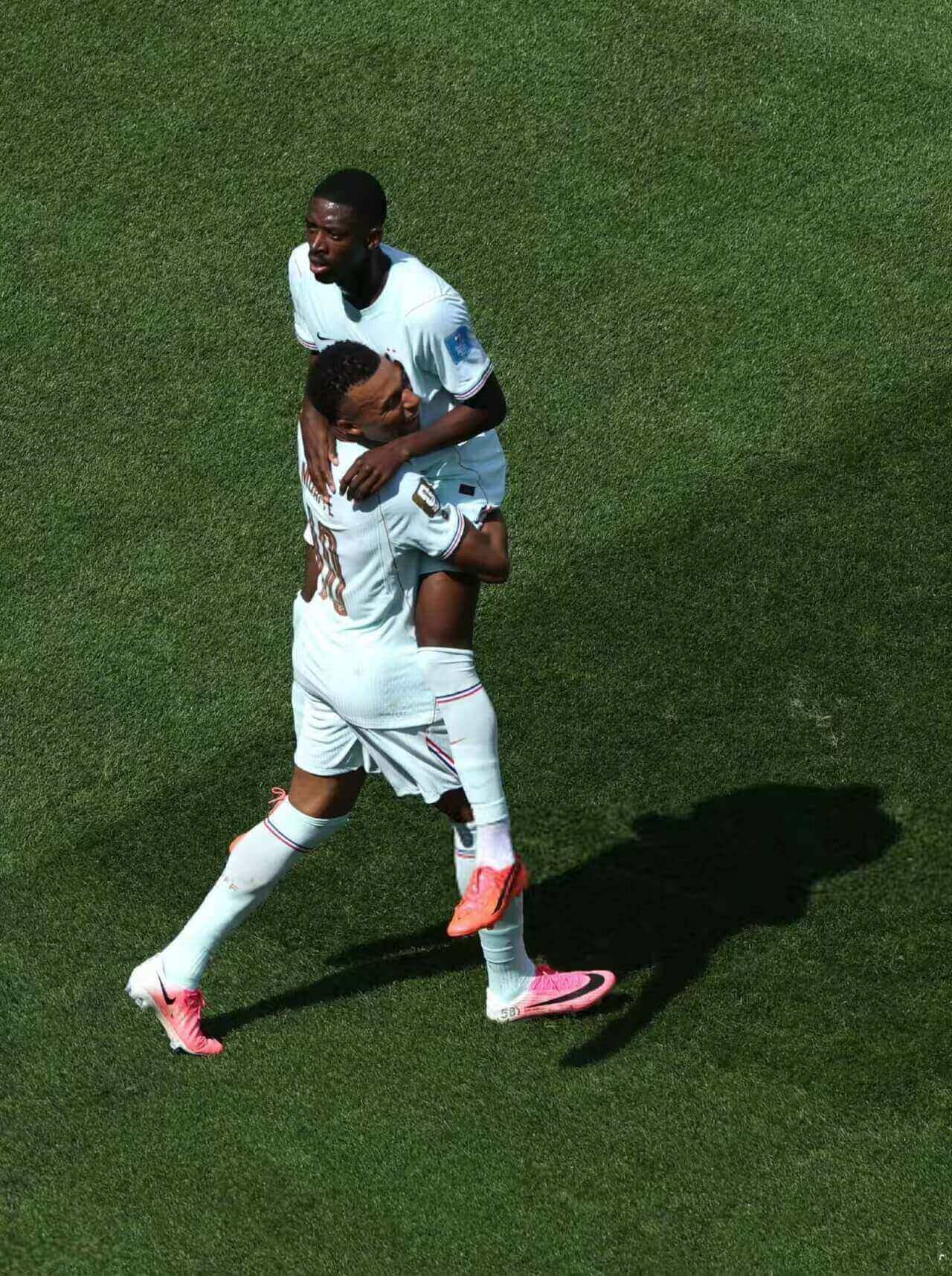 ¿Dos tigres no pueden compartir una montaña? La fórmula del "doble núcleo" de Mbappé y Dembélé